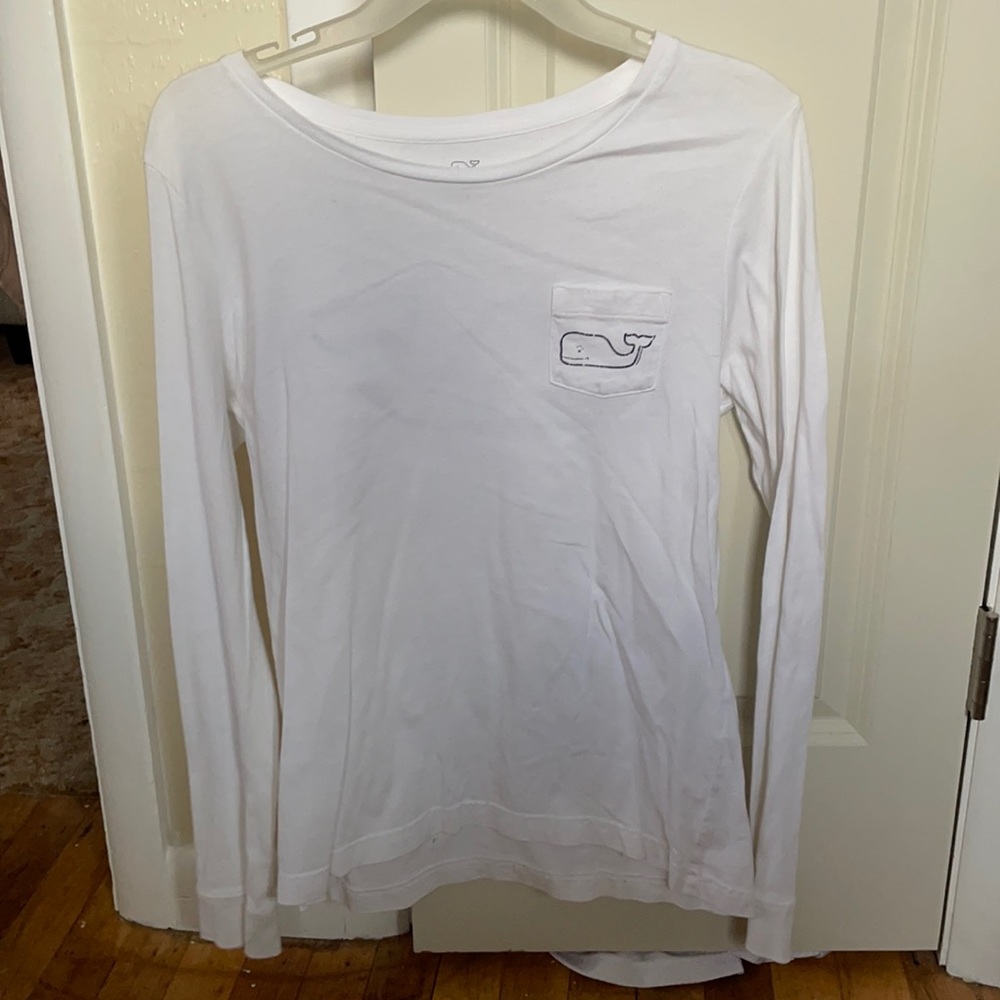 Women’s long sleeve vineyard vines tee